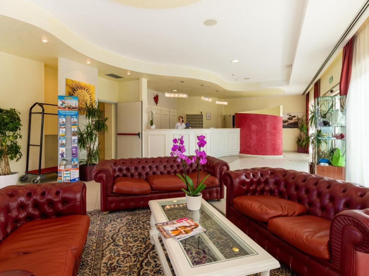 לידו די סביו Hotel Tokio Village - Azzurro Club מראה חיצוני תמונה