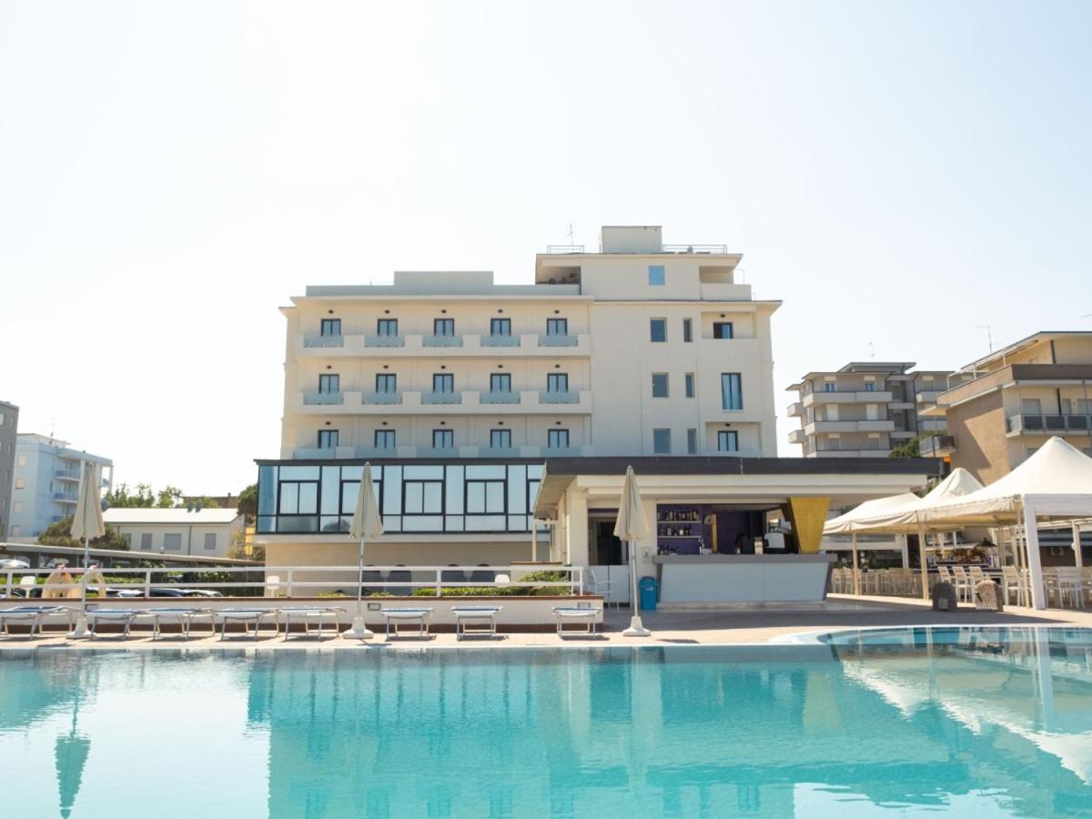 לידו די סביו Hotel Tokio Village - Azzurro Club מראה חיצוני תמונה