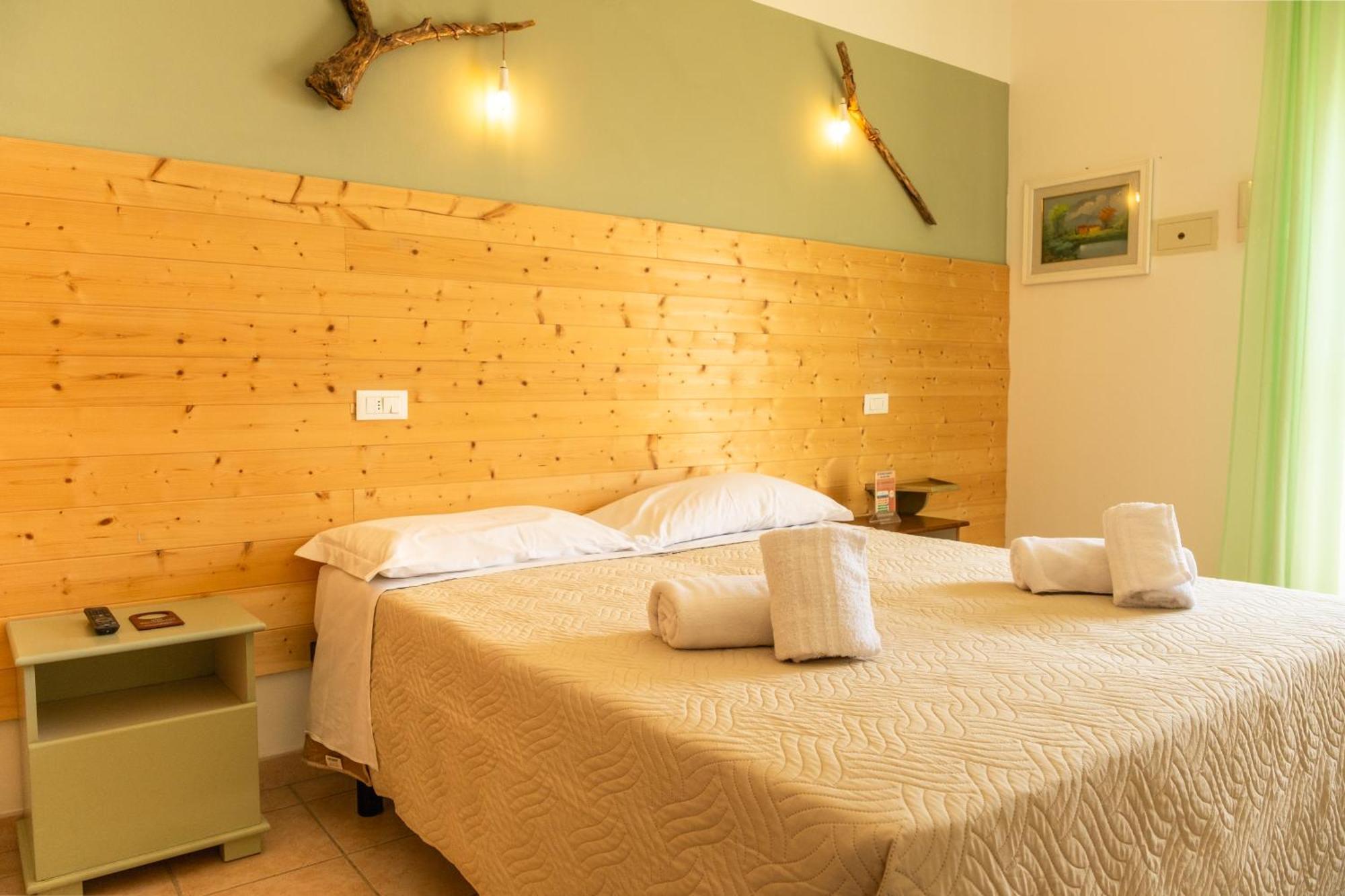 לידו די סביו Hotel Tokio Village - Azzurro Club מראה חיצוני תמונה